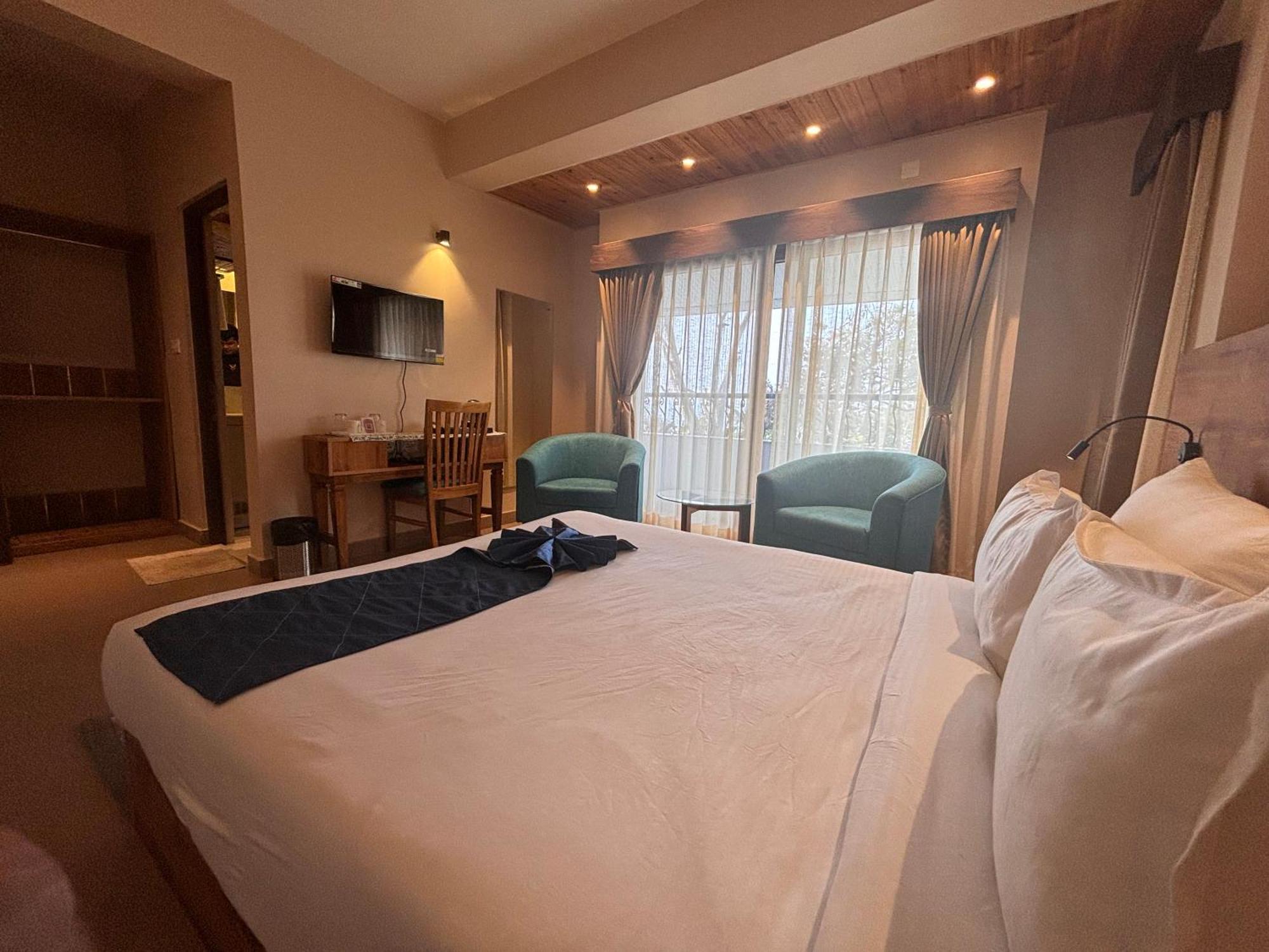 Blue Orchid Premium Hotel Kalimpong Buitenkant foto